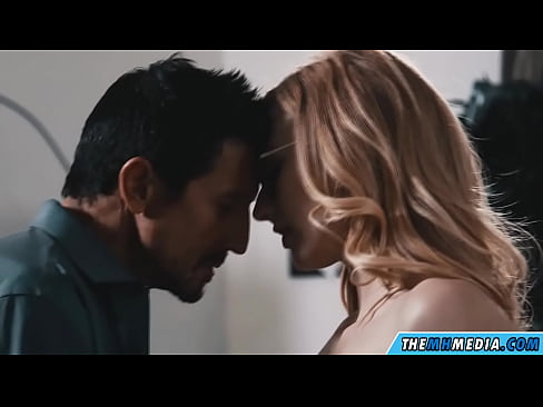 ❤️ Ngono ya kimapenzi na blonde mvivu Ponografia tu ❤